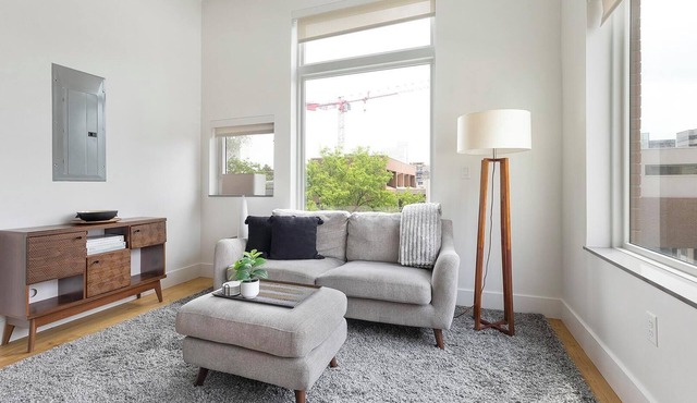 Landing | Stunning Studio, Rooftop Lounge