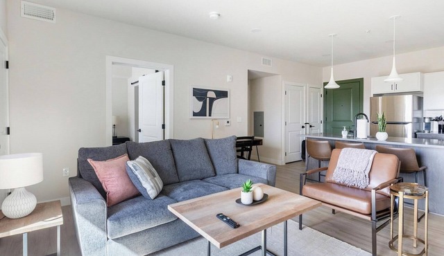 Landing | Stunning 1BD in Granary District