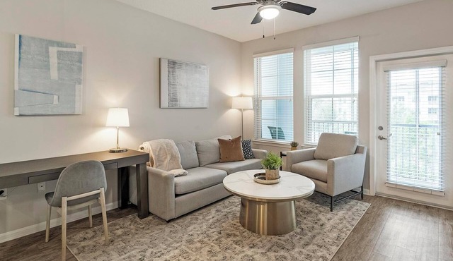 Landing | Stunning 1BD, Pool, Gym