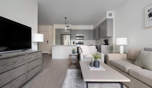 Landing | Stylish 1BD, Rooftop Lounge, Pool