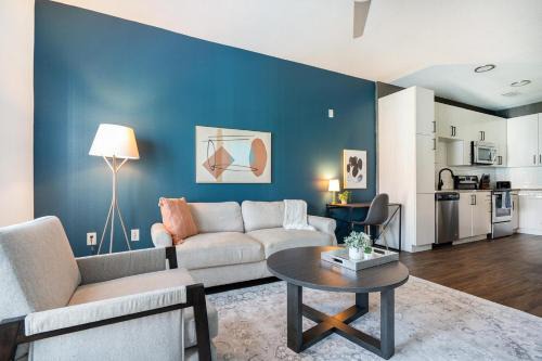 Landing Stylish 1BD Courtyard Gym