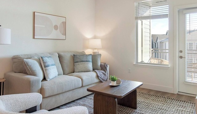 Landing | Stylish 1BD, Gym, Clubhouse