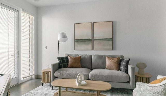 Landing | Stylish 1BD, Gym, Pool