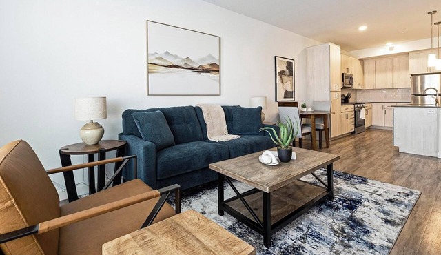 Landing | Stylish 1BD, Gym, Pool