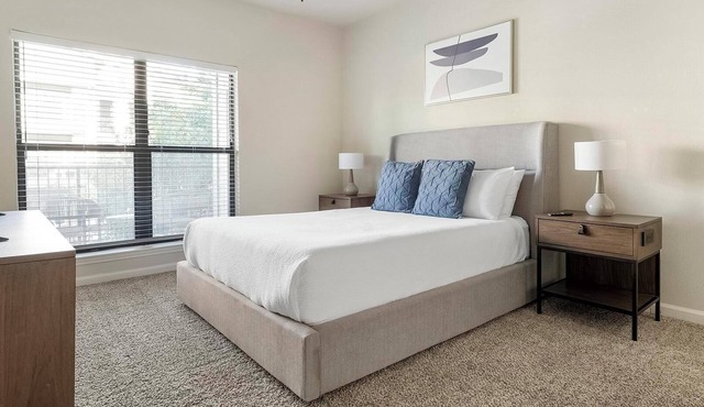 Landing | Stylish 1BD, Gym, Clubhouse