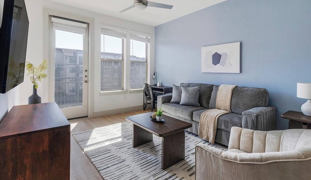 Landing | Stylish 1BD, Gym, Clubhouse