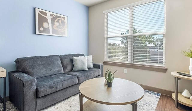 Landing | Stylish 1BD, Gym, Courtyard