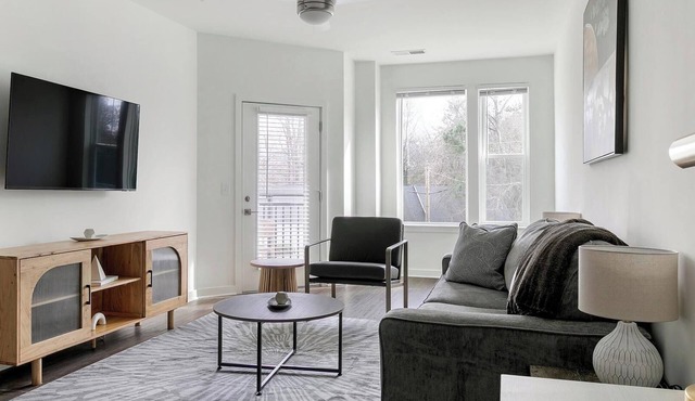 Landing | Stylish 1BD, Gym, Yoga Studio