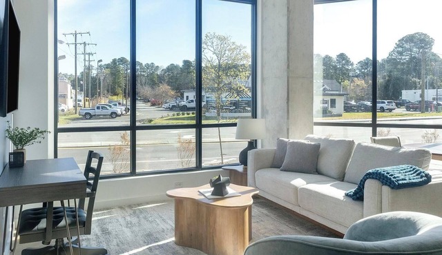 Landing | Stylish 1BD, Gym, Courtyard