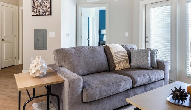 Landing | Stylish 1BD, Gym, Clubhouse