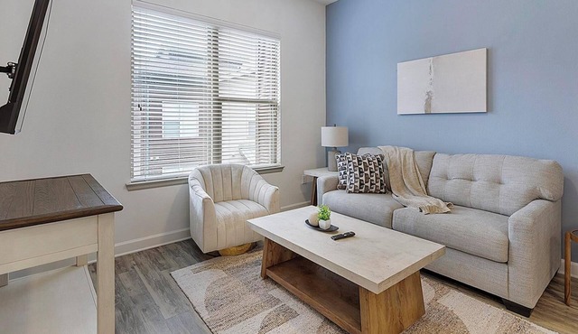 Landing | Stylish 1BD, Gym, Game Room