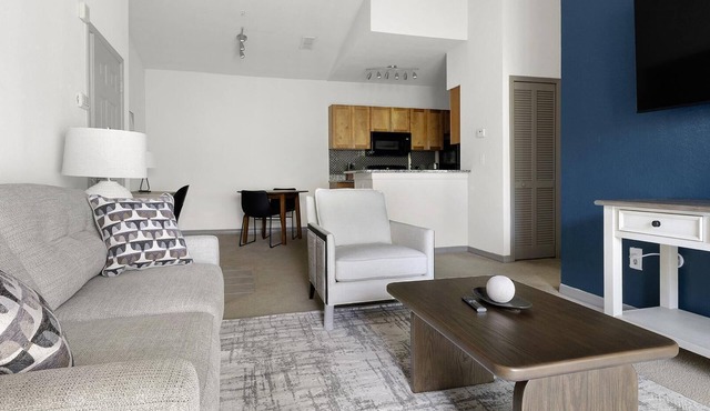 Landing | Stylish 1BD, Tennis Court, Gym