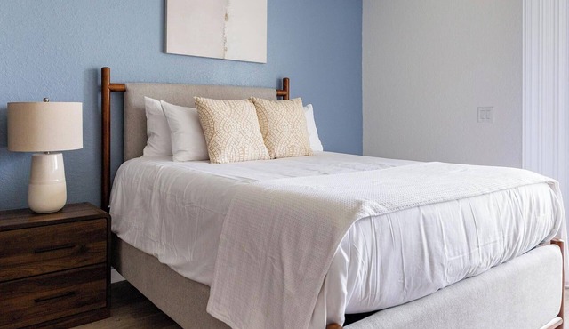 Landing | Stylish 1BD, Courtyard, Yoga Studio