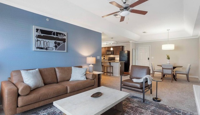 Landing | Stylish 1BD, Courtyard, Clubhouse