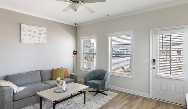 Landing | Stylish 1BD, Gym, Clubhouse