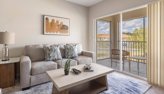 Landing | Stylish 1BD, Tennis Court, Courtyard