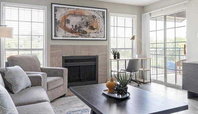 Landing | Stylish 1BD, Gym, Pool