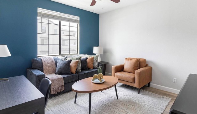 Landing | Stylish 2BD, Gym, Clubhouse