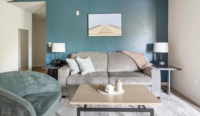Landing | Stylish 2BD, Gym, Clubhouse