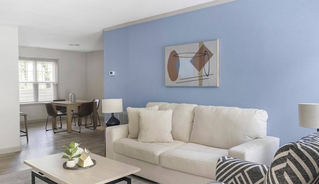Landing | Stylish 2BD, Clubhouse, Tennis Court
