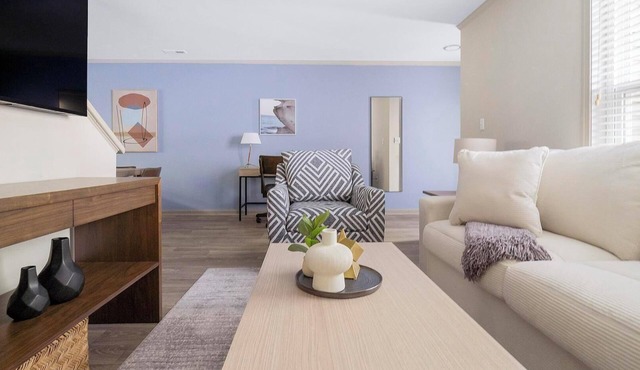 Landing | Stylish 2BD, Clubhouse, Tennis Court