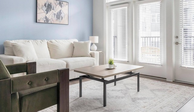 Landing | Stylish 2BD, Courtyard, Gym