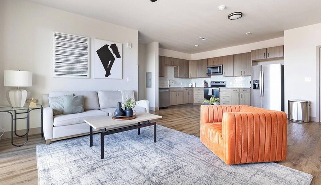 Landing | Stylish 2BD, Gym, Clubhouse