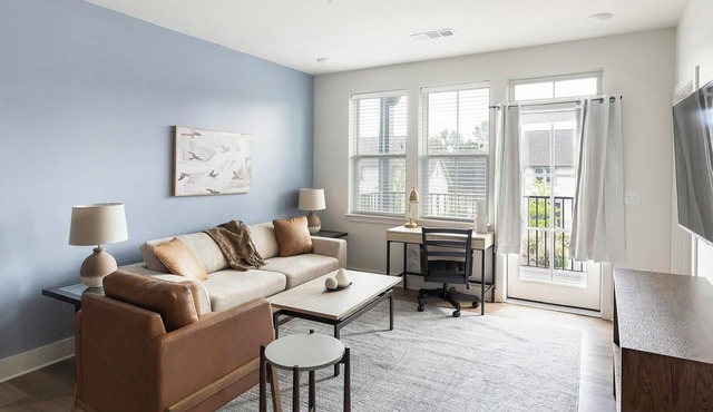 Landing | Stylish 2BD, Gym, Clubhouse