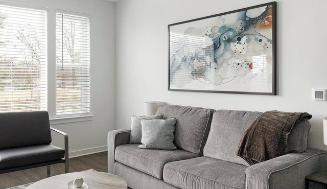 Landing | Stylish 2BD, Gym, Clubhouse