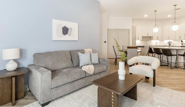 Landing | Stylish 2BD, Pool, Gym