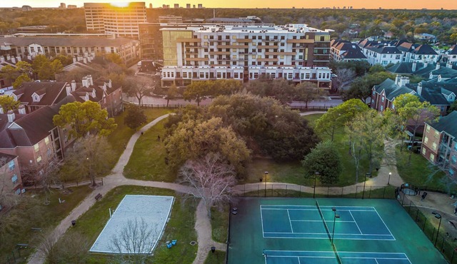 Landing | Stylish 2BD, Pool, Tennis Court