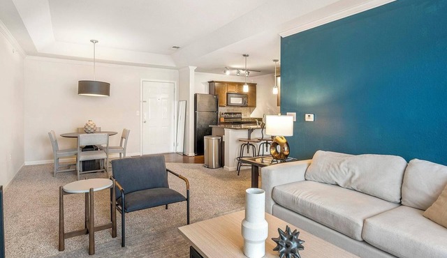 Landing | Stylish 2BD, Pool, Clubhouse