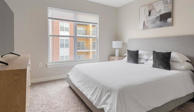 Landing | Stylish 2BD, Courtyard, Clubhouse