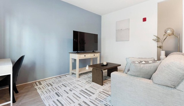 Landing | Stylish 2BD, Gym, Game Room