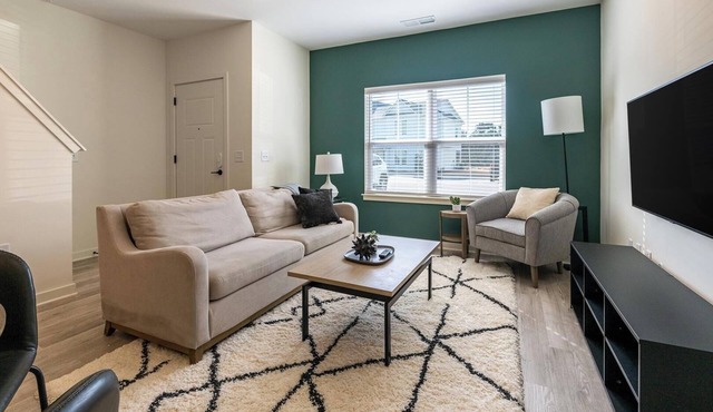 Landing | Stylish 2BD, Yoga Studio, Clubhouse