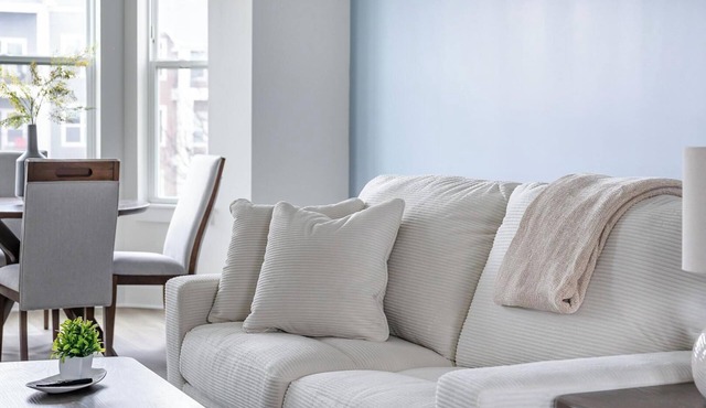 Landing | Stylish 3BD in Lee's Summit