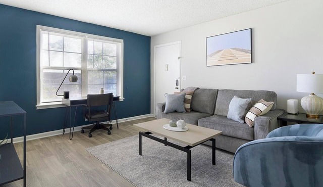 Landing | Stylish 1BD, Gym, Pool