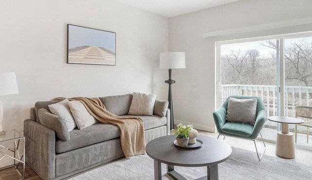 Landing | Stylish 1BD, Clubhouse, Pool