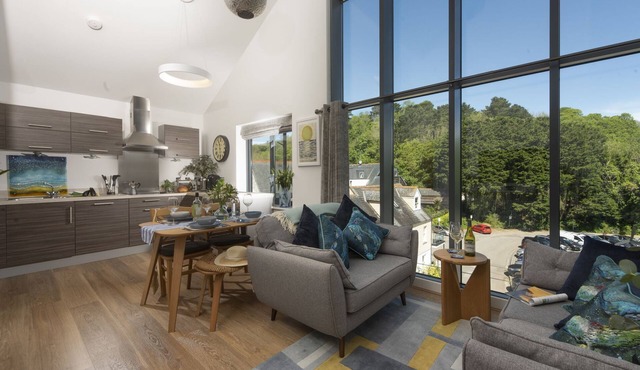 Landing View Fowey Penthouse - River View Penthouse Apartment in Fowey