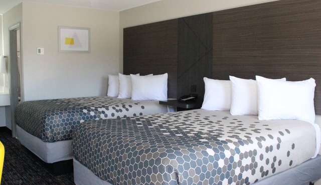 Landsford Inn