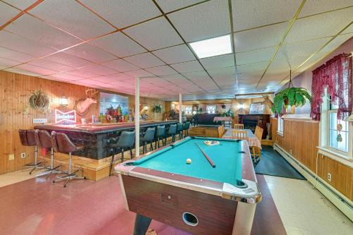 Lanesville Home w/Pool Table, Bar & Deck!