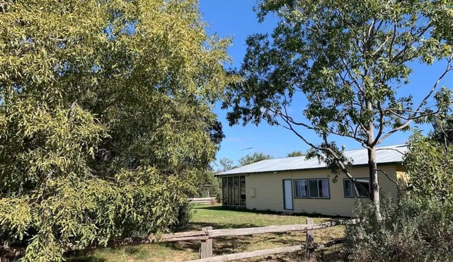 Langholm, Stumpy Lane; a serene retreat in the bush.