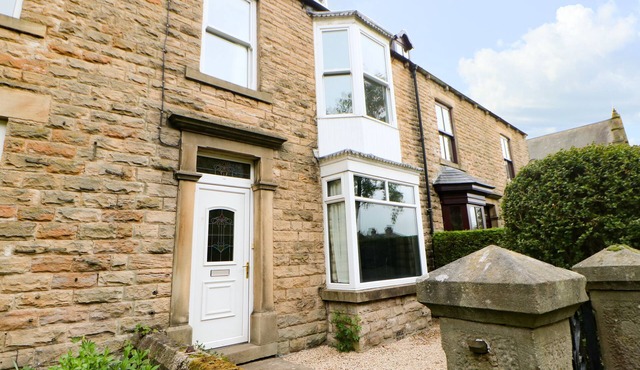 LANGLANDS, pet friendly, with open fire in Middleton-In-Teesdale