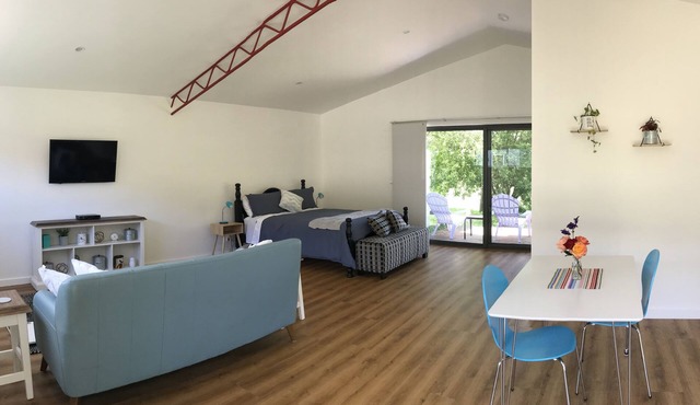 Langleys Port Campbell Hobby Farm (free Wifi and Breakfast)