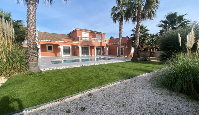 Languedoc villa Grau d'Agde - 5-minute walk to the beach