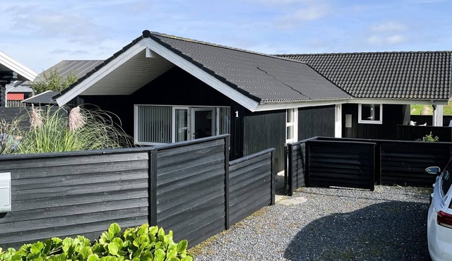 "Lanica" - 150m from the sea by Interhome