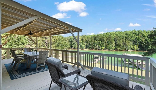 Lanier Lake House 30+ nights