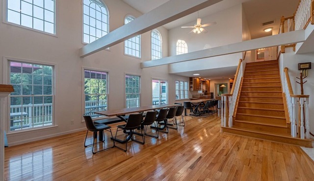Lansing Orchard · Sleeps 29, 8300 sq ft house, 6 acres, stocked pond