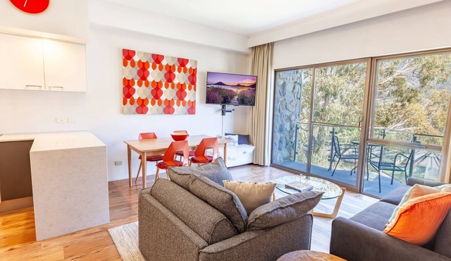 Lantern 07 - Balcony