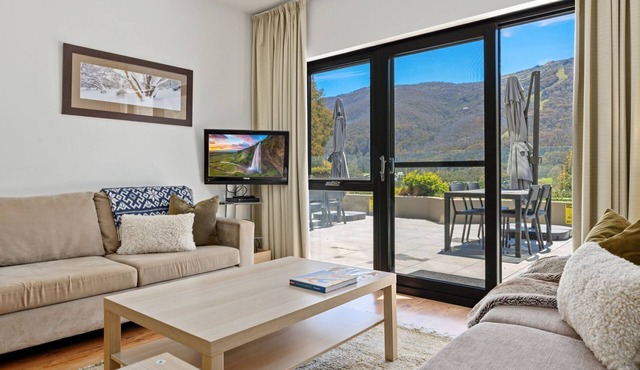 Lantern 15 Terrace with mountain views